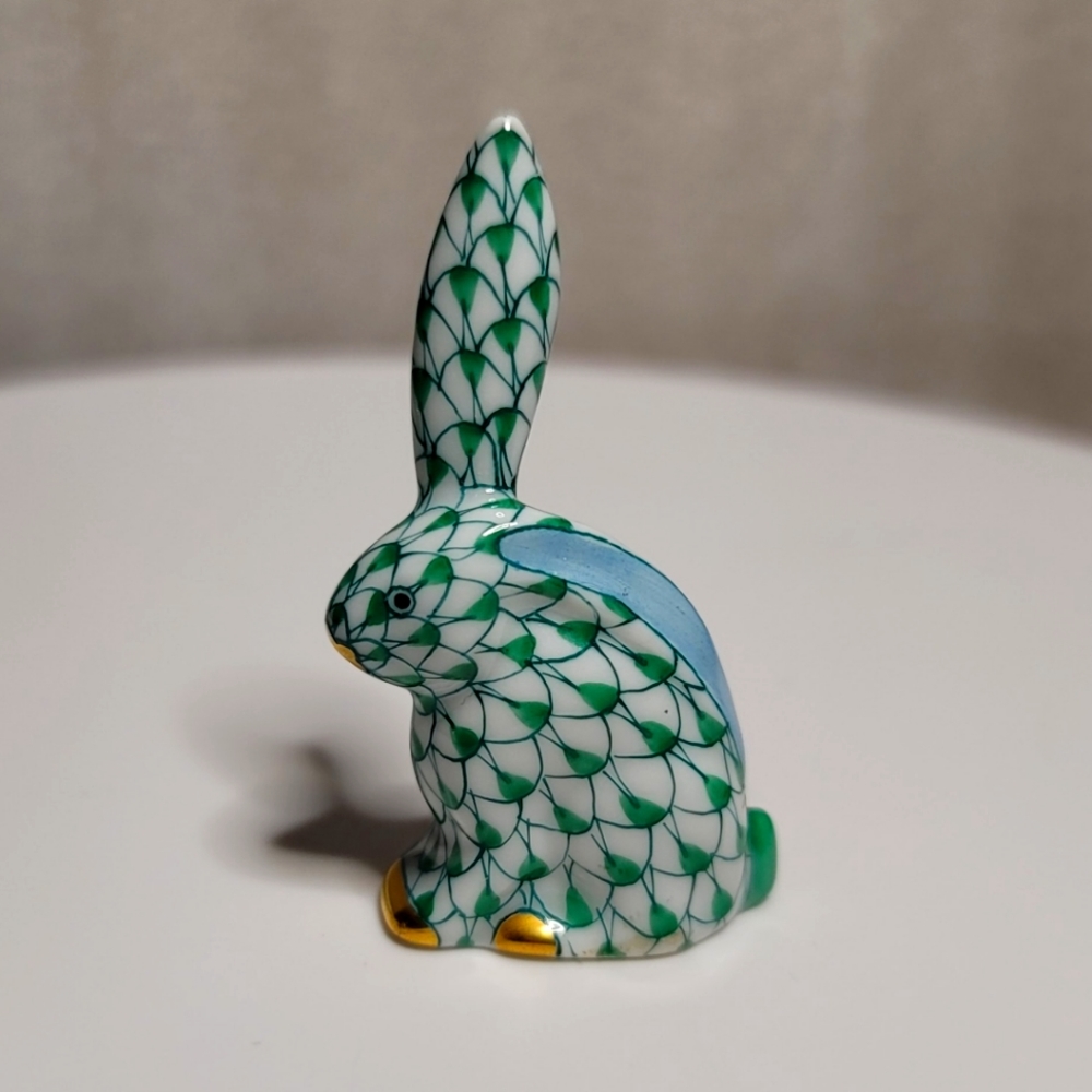 Vintage Herend Green Fishnet Porcelain Rabbit 5338 Figurine